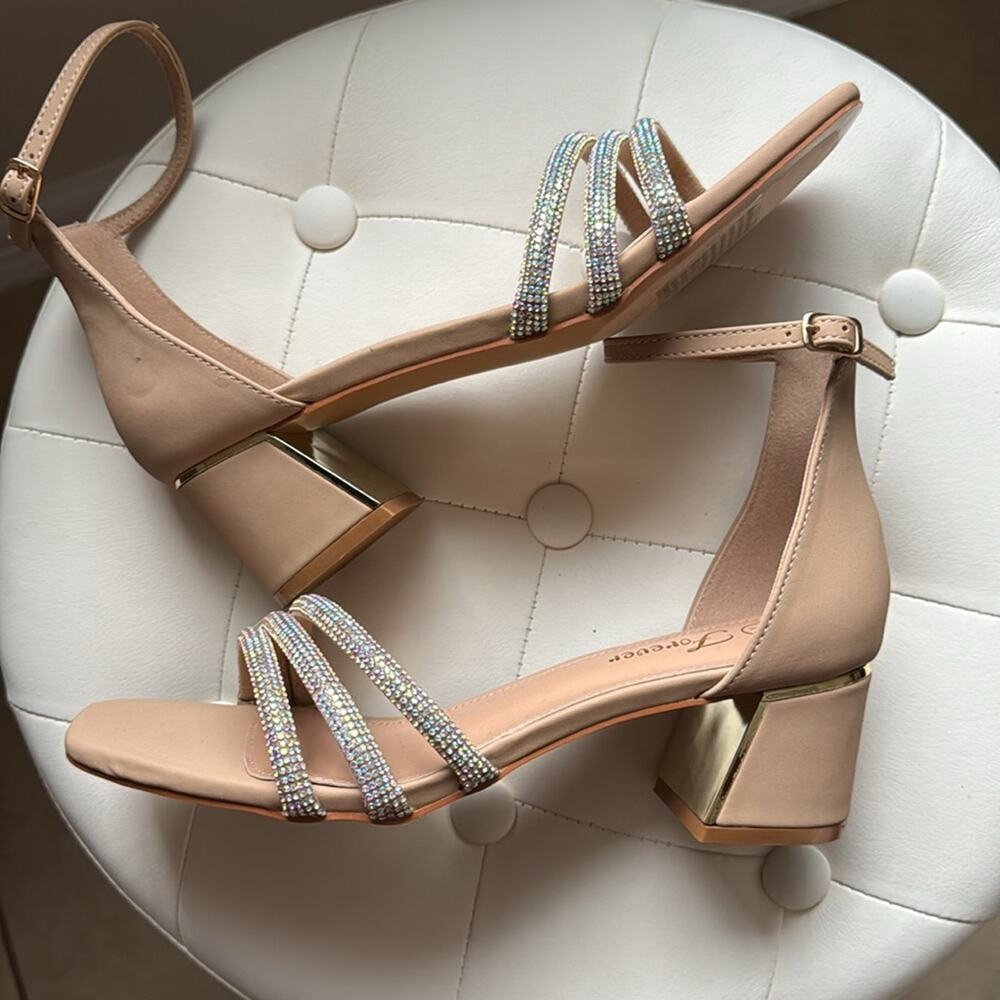 Rhinestone tan strap sandal gold heel size 7 NEW